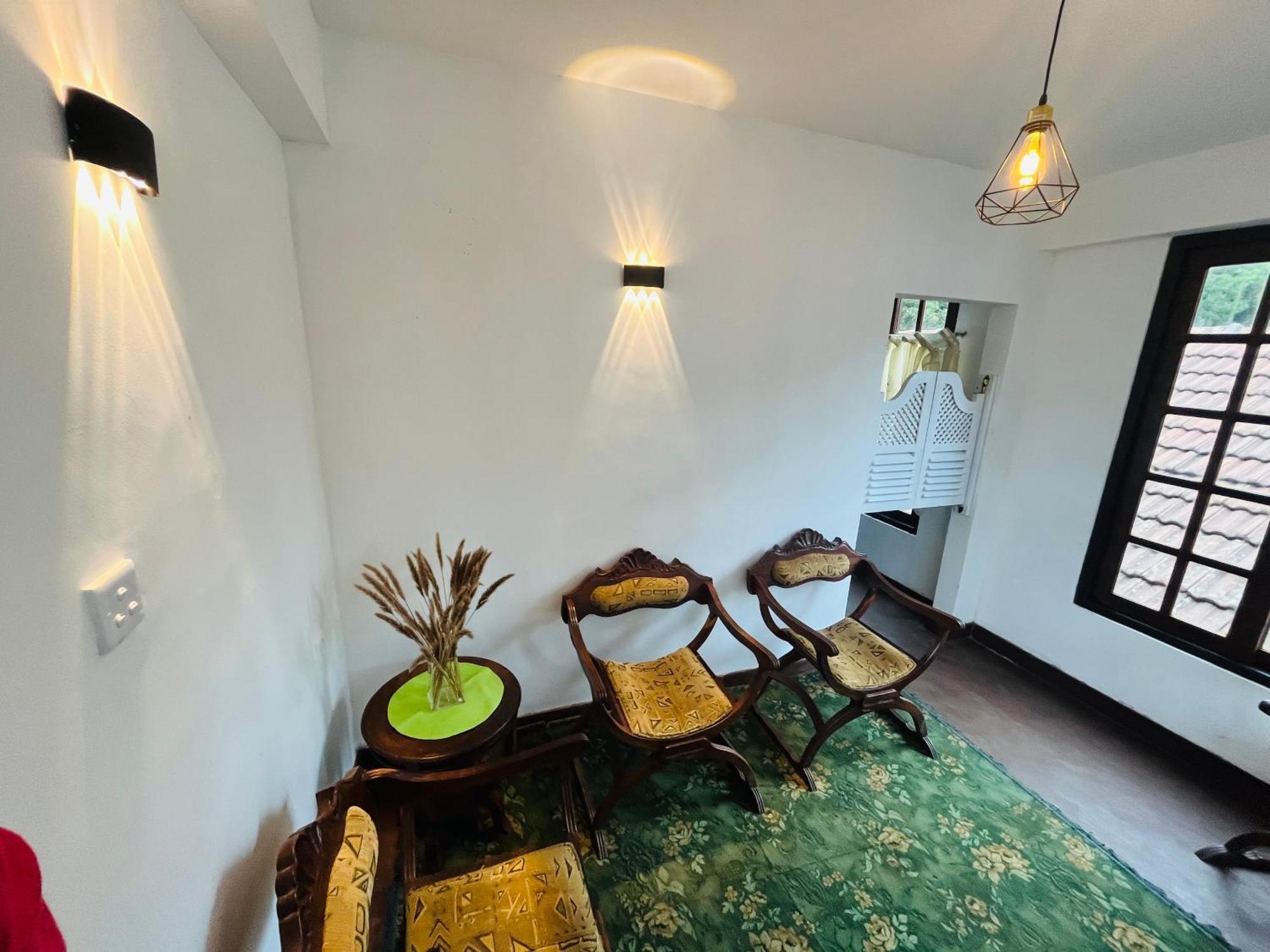 The Urban Hideout Apartment Nuwara Eliya Bagian luar foto